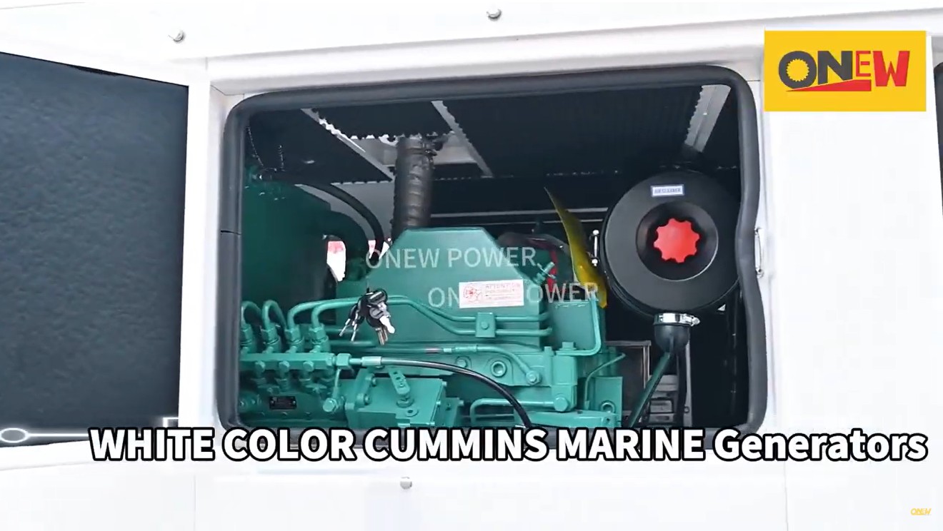 مولدات بحرية من شركة Cummins باللون الأبيض