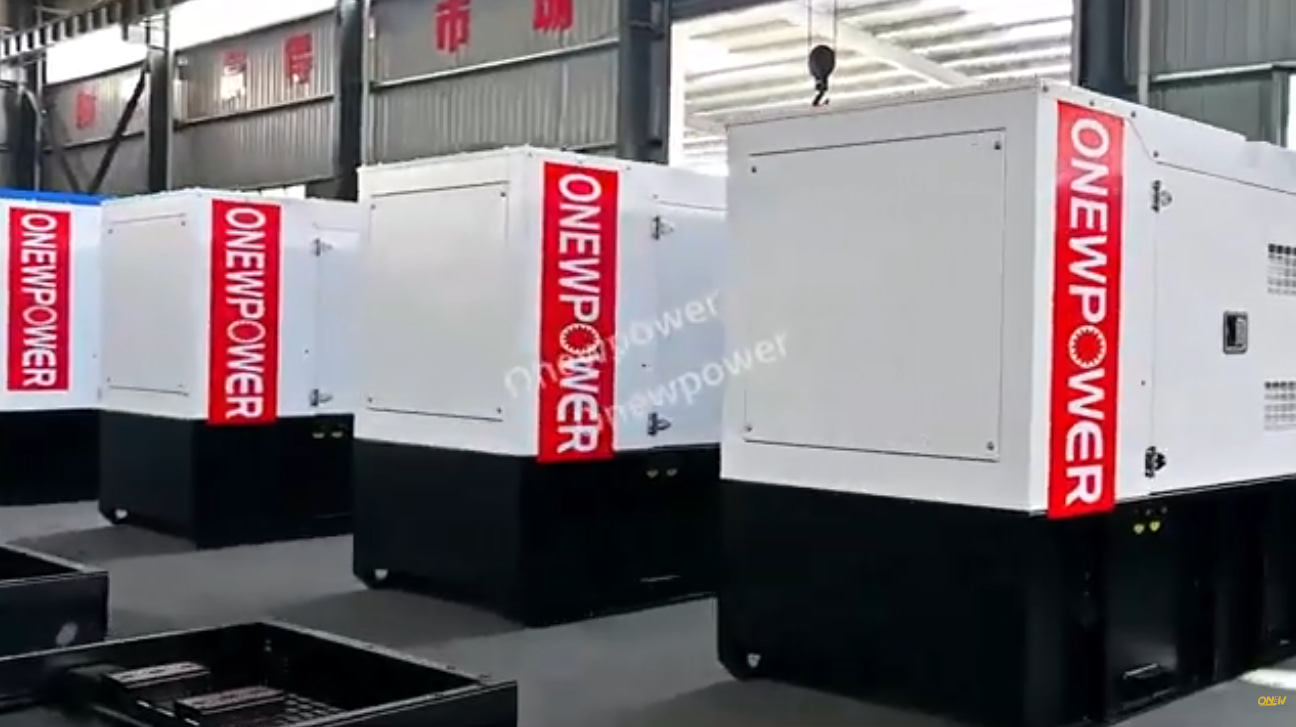 مولد ديزل ONEWPOWER باللون الأبيض
